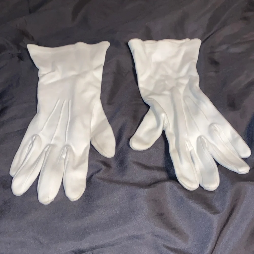 Vintage white gloves size medium